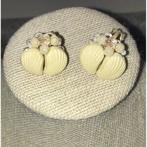 VINTAGE Made in Japan Simulation Shell Clip On Earrings Gold Tone Back ESTATE
